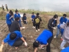 Tuổi trẻ thành phố Hòa Bình ra quân thực hiện công tác vệ sinh môi trường tại khu vực bờ đê Sông Đà